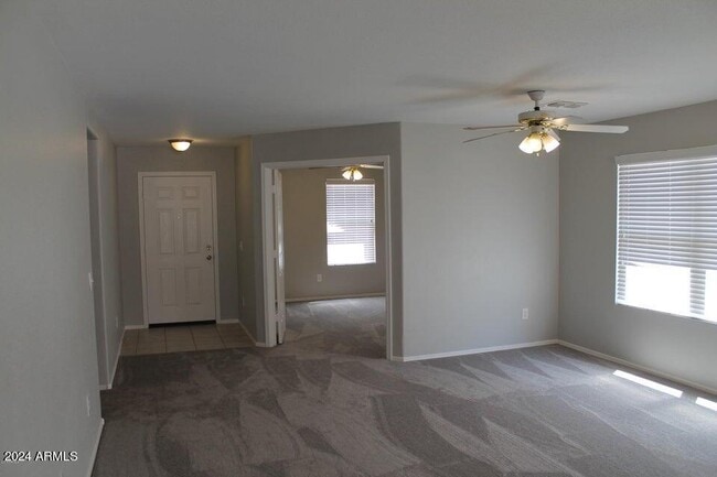 Building Photo - 10522 W Louise Dr