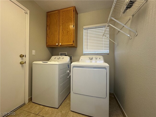 Building Photo - 6987 Wineberry Dr