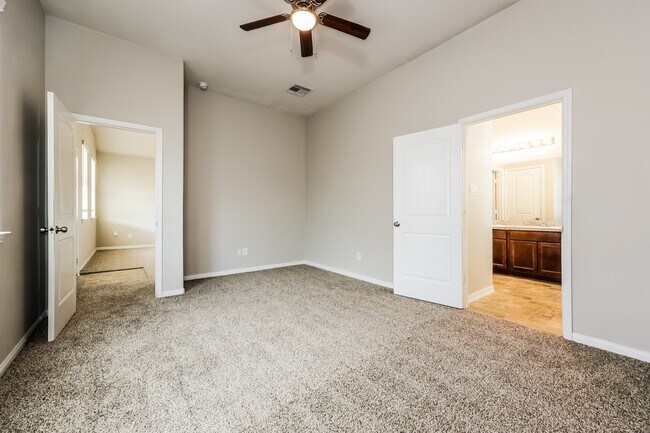 Building Photo - 1664 Rd 5102