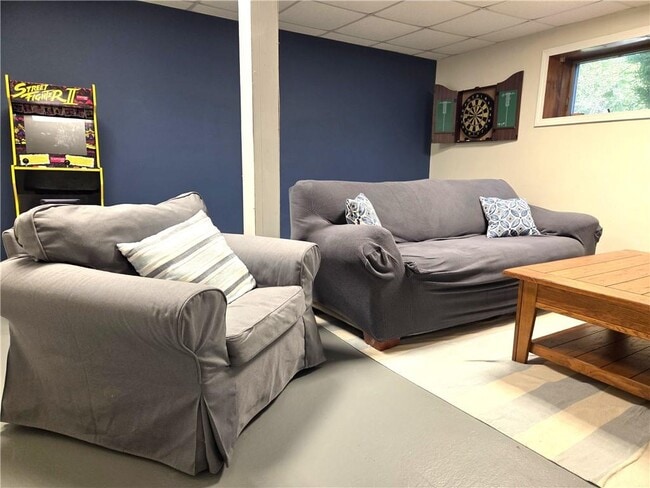 Building Photo - 46 Steamboat St