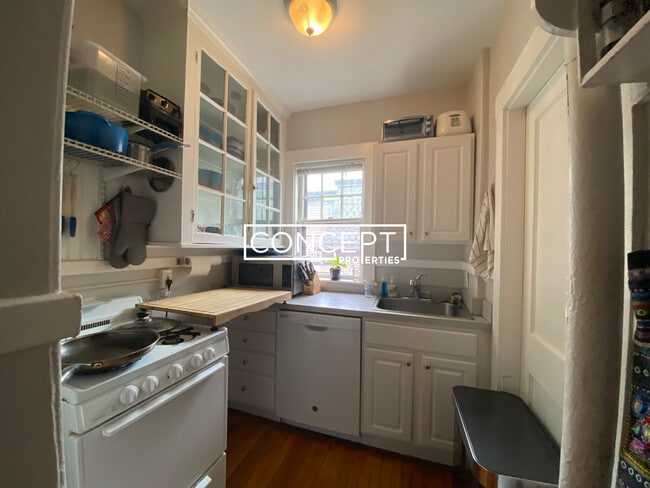 Building Photo - 11 Story St