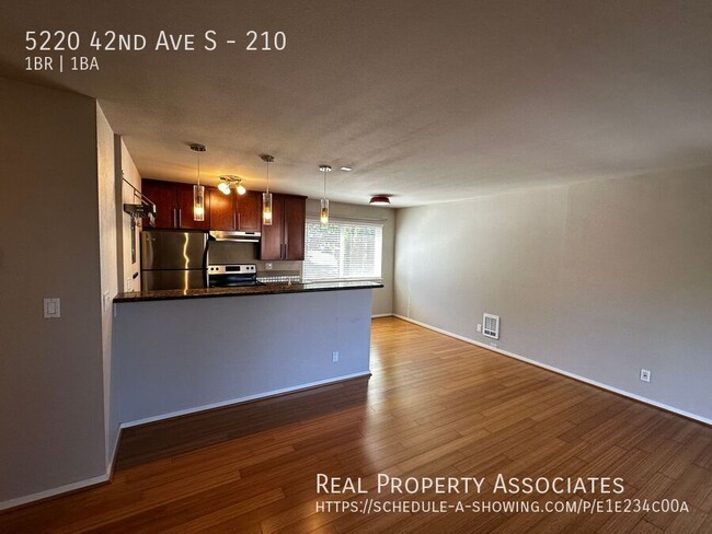 Building Photo - 5220 42nd Ave S