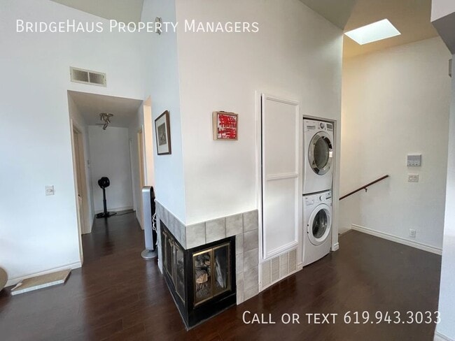 Building Photo - 1434 Essex St