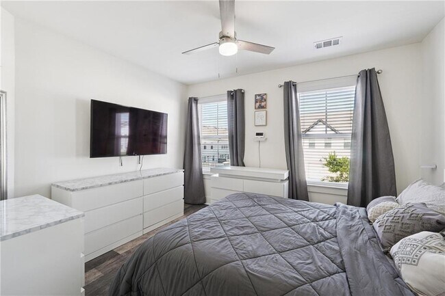 Building Photo - 162 Auburn Run Ln