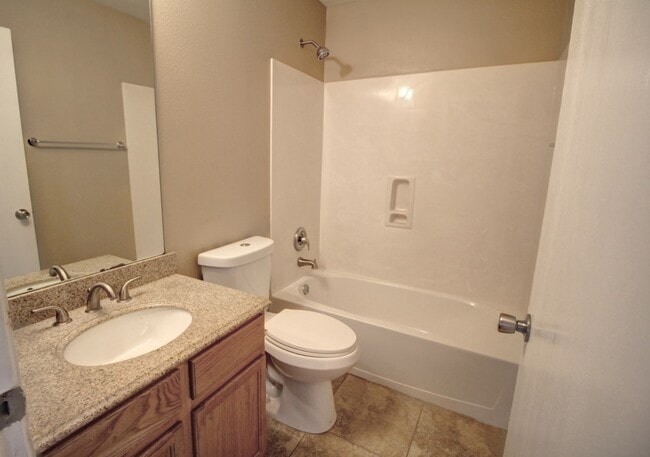Building Photo - 1430 Hade Falls Ln