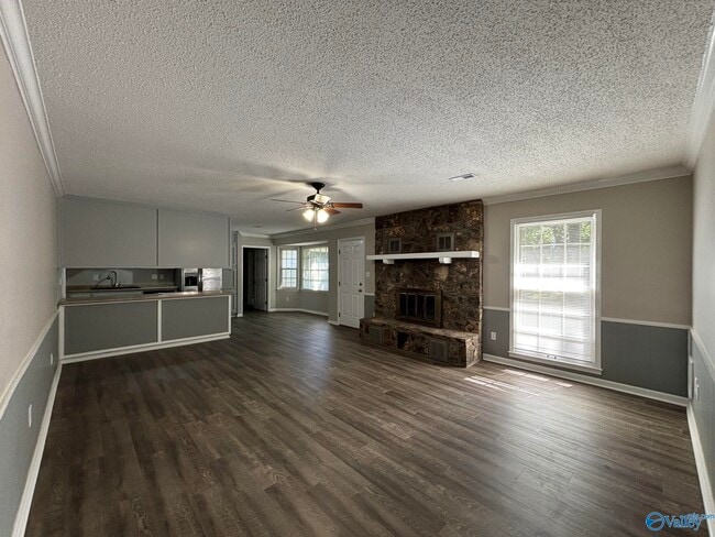 Building Photo - 2705 Willena Dr SE
