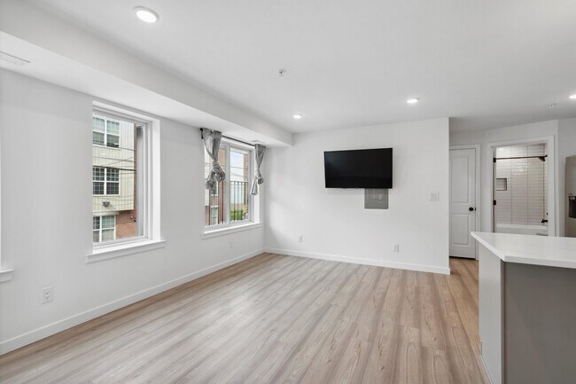 Building Photo - 1338 N 15th St