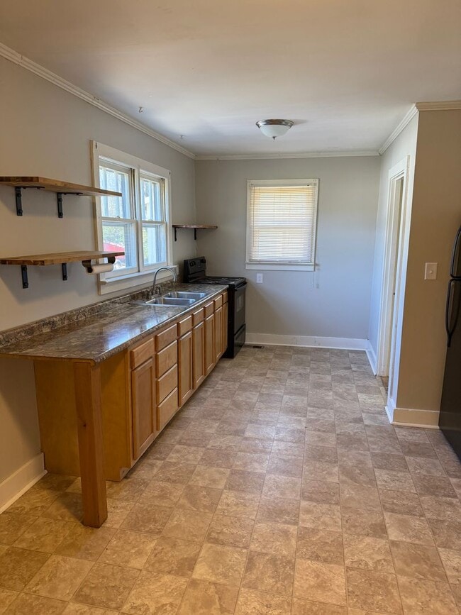 Building Photo - Adorable Cottage with detached garage Lebanon TN