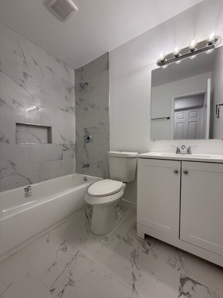 Building Photo - 3518 Buzz Aldrin Dr