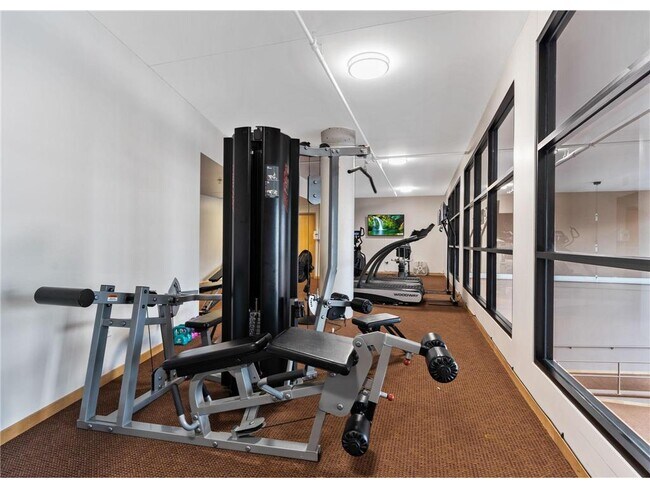 Building Photo - 401 N 2nd St