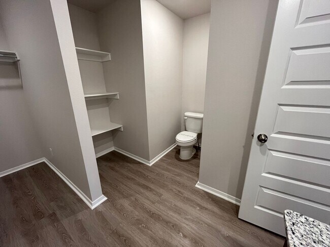 Building Photo - Available Now: Newer 4 Bed, 2 Bath Home in Pea Ridge – Modern Living Awaits!