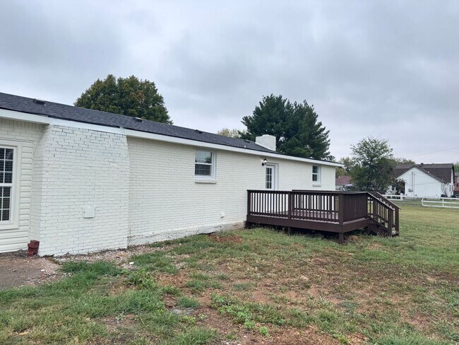 Building Photo - 3375 Pembroke Rd
