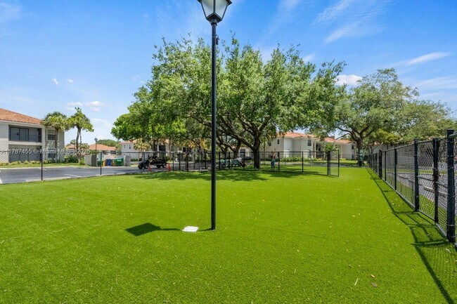 Building Photo - 6503 N Military Trl