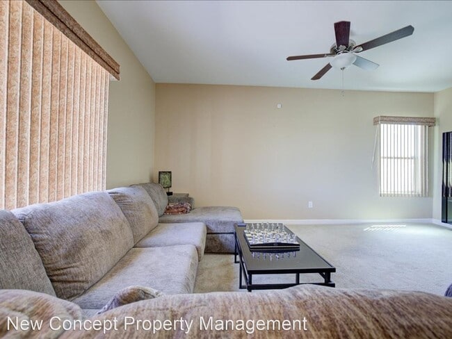 Building Photo - 4 br, 2.5 bath House - 240 West Hershel H ...