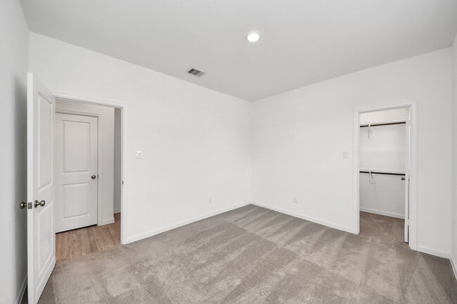 Building Photo - 17770 Misty Brk Ln