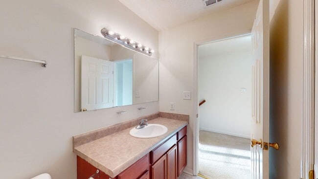 Building Photo - 216 Smallwood Rd