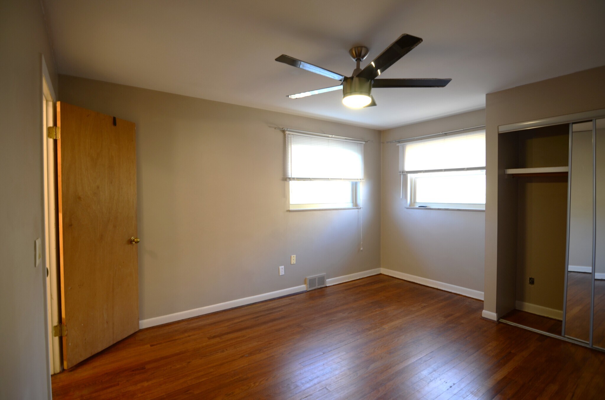 Building Photo - 4384 Yakima Ct