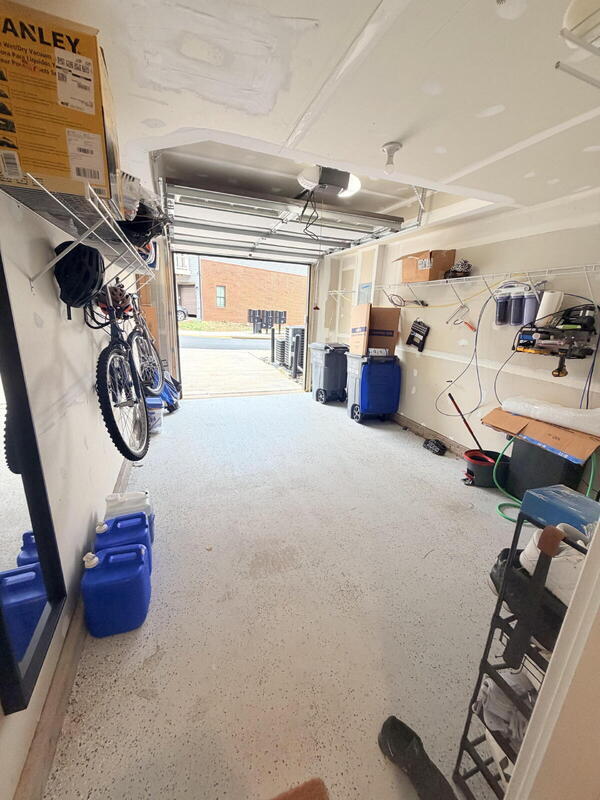 Building Photo - 2667 Velocity Rd