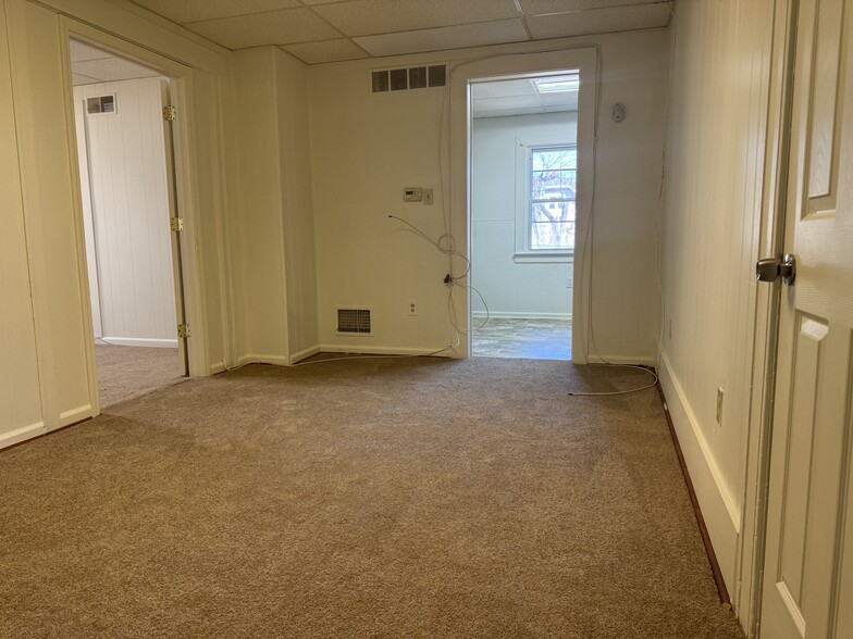 Building Photo - 1460 Dewey Ave