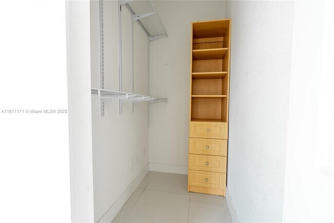 Building Photo - 481 SW 91st Ct