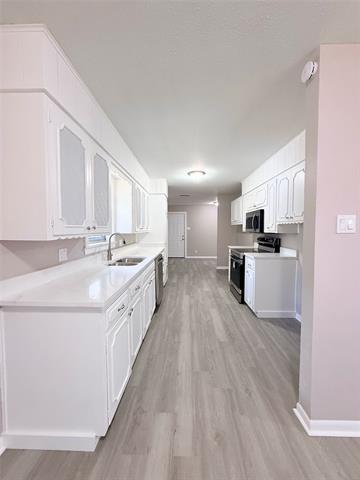 Building Photo - 1228 Oak Dr
