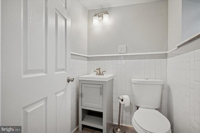 Building Photo - 717 N 38th St