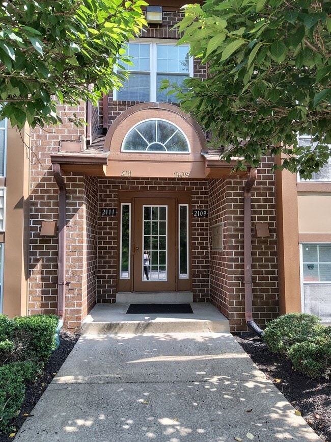 Building Photo - Two Bedroom/ Two Bath Condo at Falls Garde...