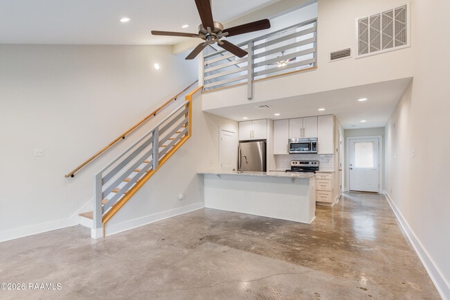 Building Photo - 111 Oak Plns Aly