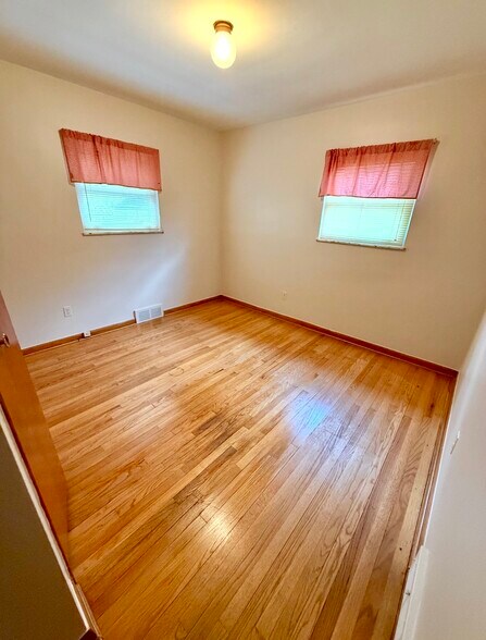 Building Photo - 12237 Champaign Ave