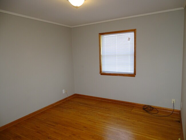 Building Photo - 4829 S Lawton Ave