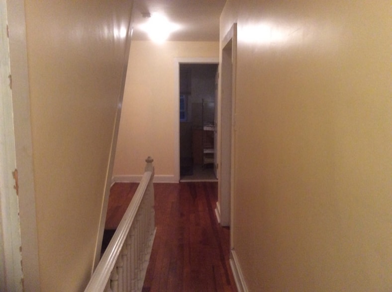 Building Photo - 4 E Broad St