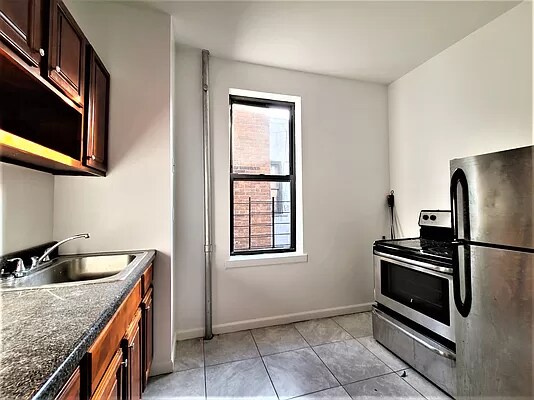 Building Photo - 3703 95th St