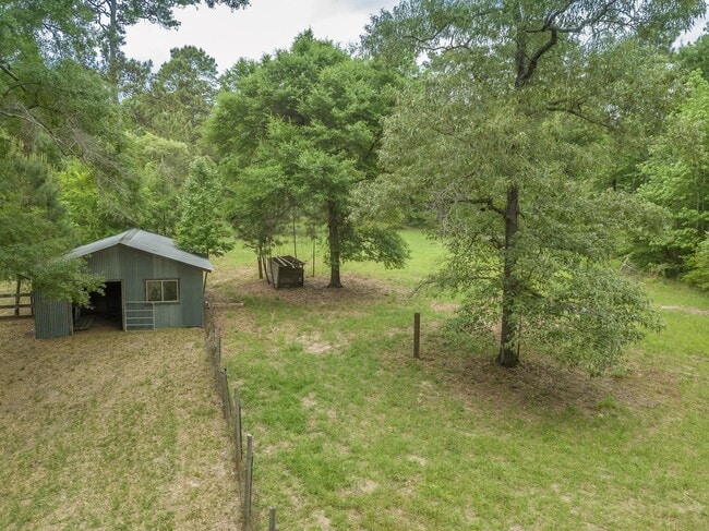 Building Photo - 14701 Cedar Ln Loop