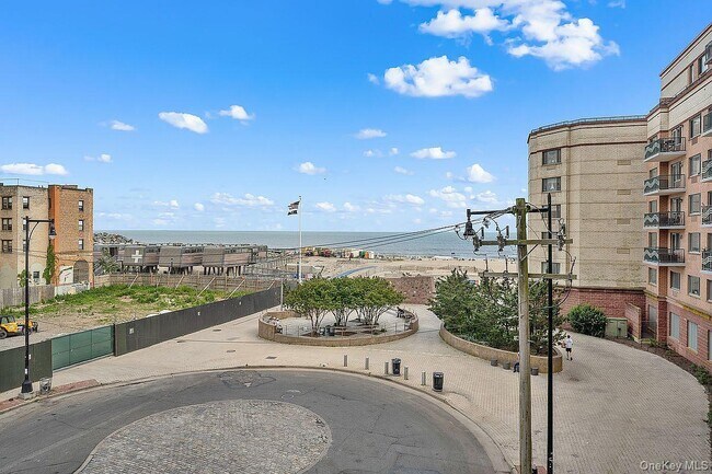Building Photo - 1-33 Beach 116th St