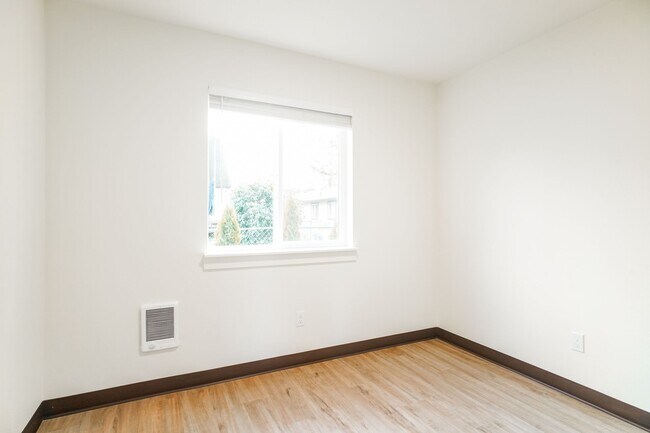 Building Photo - Stunning New Construction 1 Bedroom Cottages