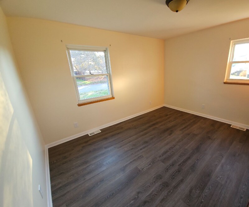 Building Photo - 615 19th St