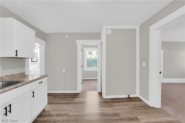 Building Photo - 3607 Sackett Ave