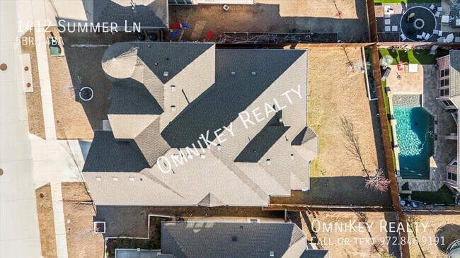 Building Photo - 1412 Summer Ln