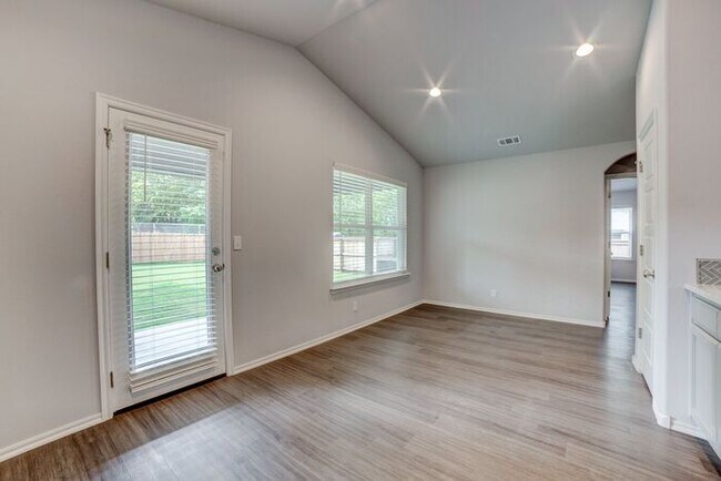 Building Photo - Brand new 4/2/2 in Elysian Fields!