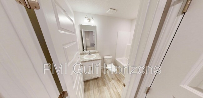 Building Photo - 710 Giese Ln