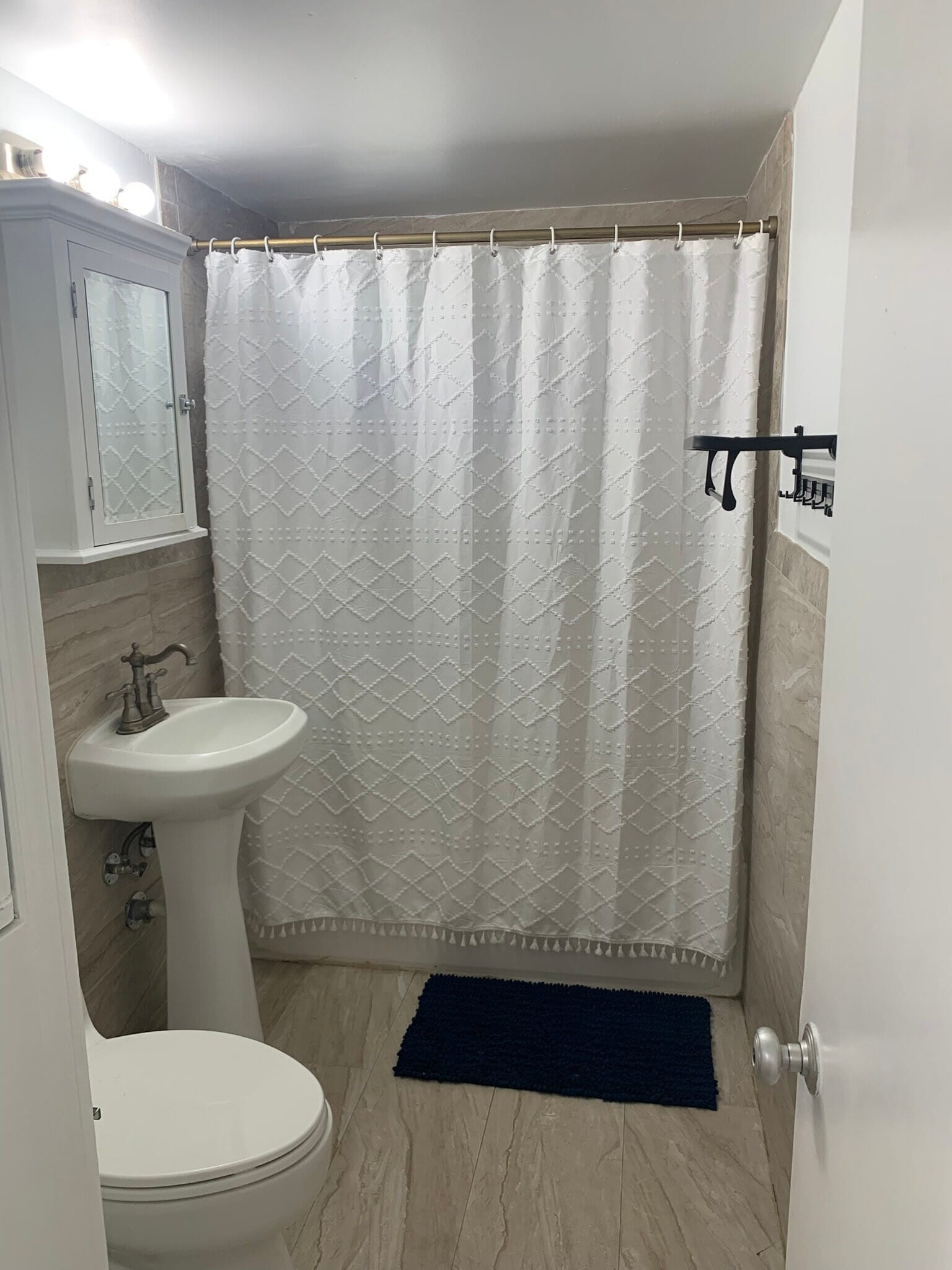 Building Photo - 1975 SW 17th Ct