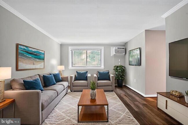 Building Photo - 3105 Naylor Rd SE