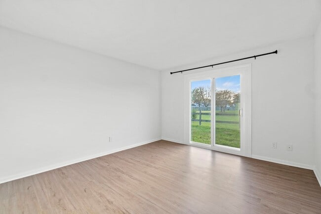 Building Photo - Ocean Lakes