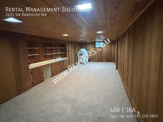 Building Photo - 3401 SW Randolph Ave
