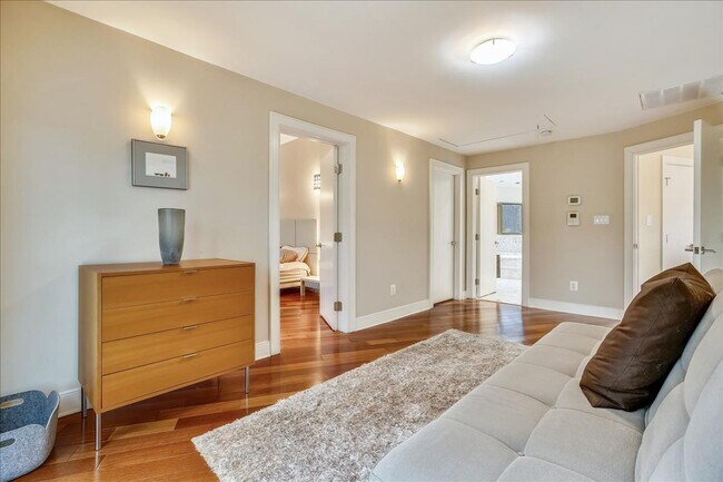 Building Photo - INCREDIBLE 6BR Home in Cabin John. Priced ...