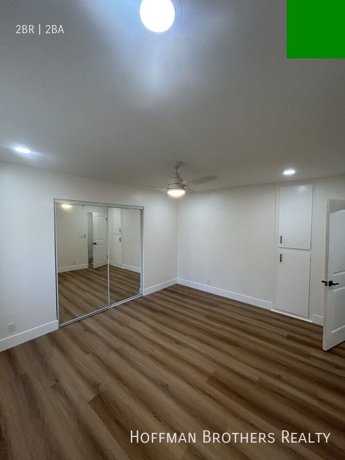 Building Photo - 8206 Romaine St