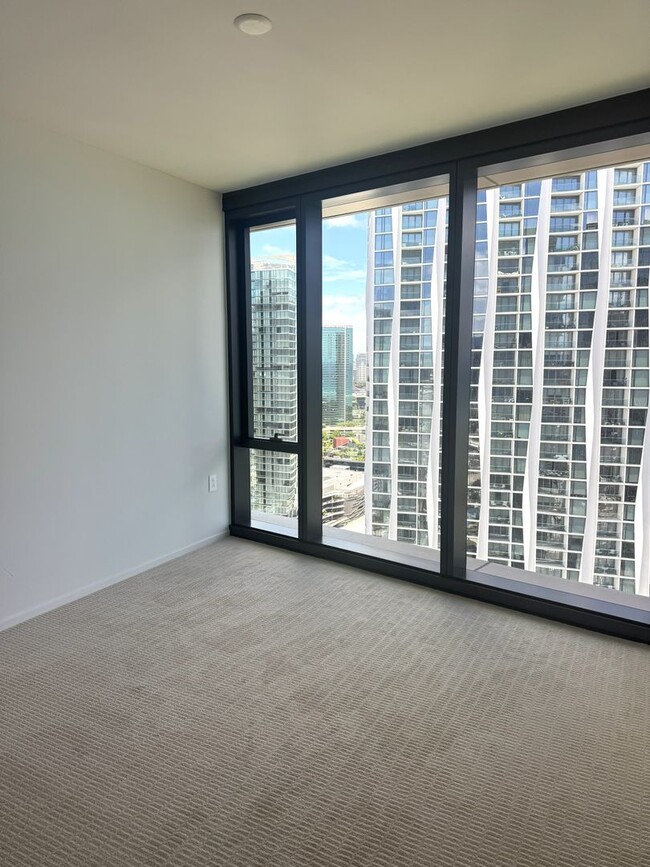 Building Photo - The Park Ward Village - High Floor One Bedroom, One Bath, Den with Ocean Views!