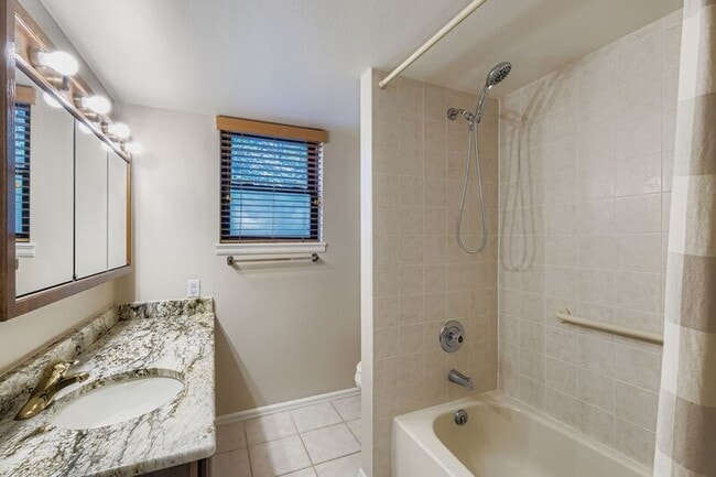 Building Photo - 953 Moorings Dr