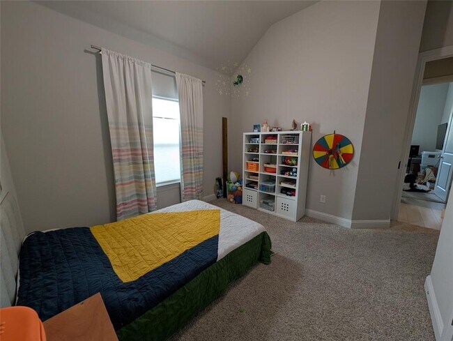 Building Photo - 125 Whistling Willow Dr