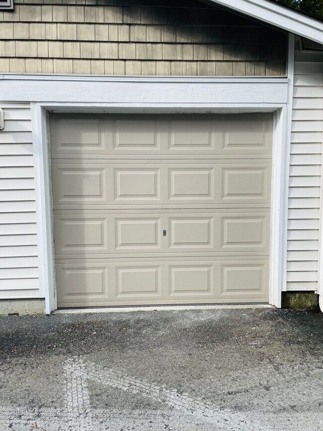 Building Photo - 25235 SE Klahanie Blvd